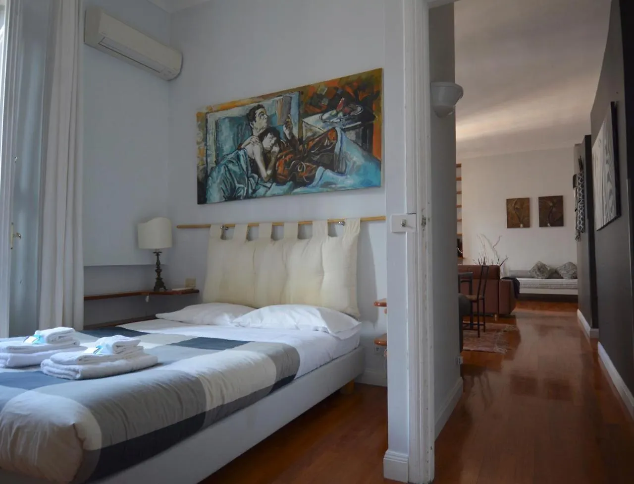 House And The City - Colosseum Apartments Roma Italia